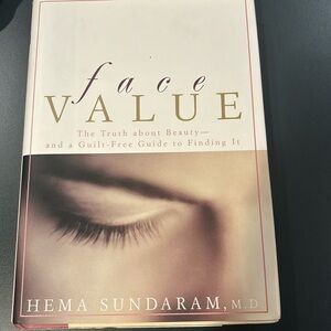 Beauty bundle - anti-aging from a Dermatologist NEW BOOK And one Quasi mask